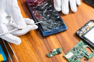 Hogyan működik a garanciális iPhone szervizelés?