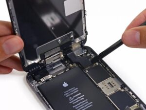 Hogyan kezeljük a számla és jótállás kérdéseit az iPhone szerviz során?