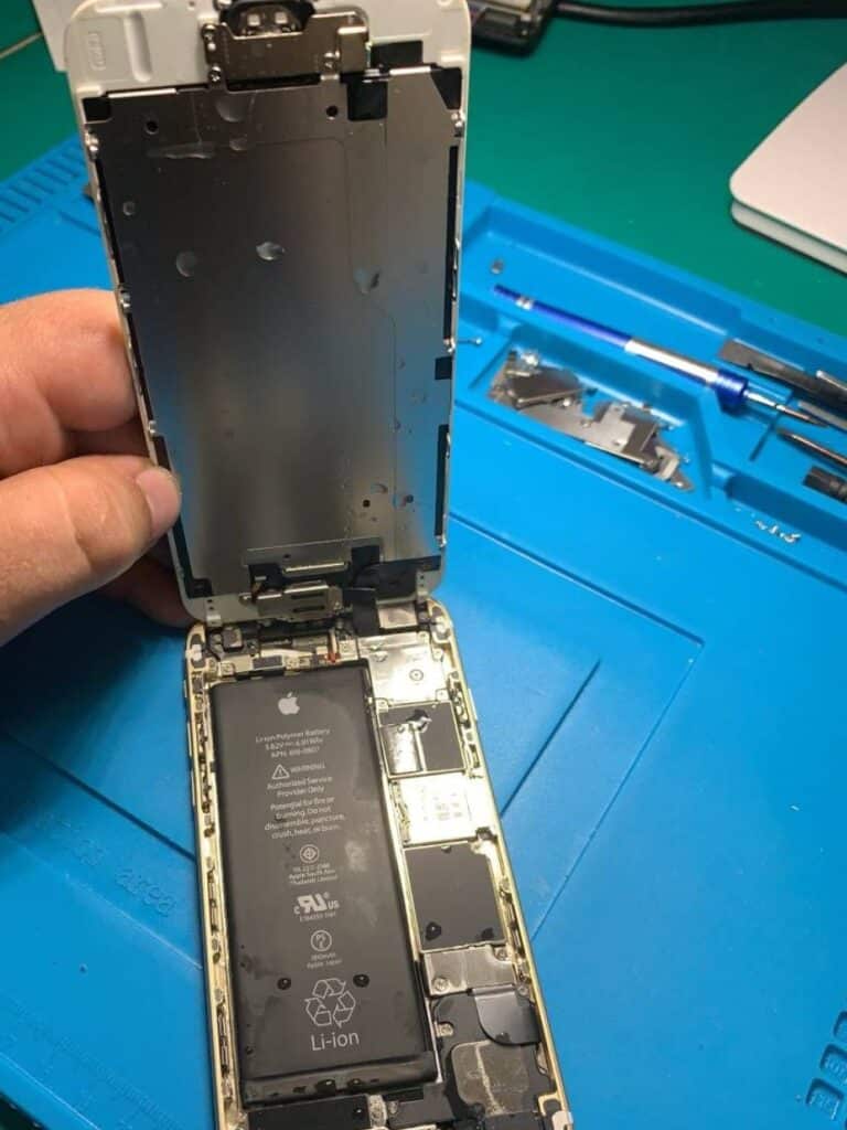 Hogyan működik a távoli hibaelhárítás?