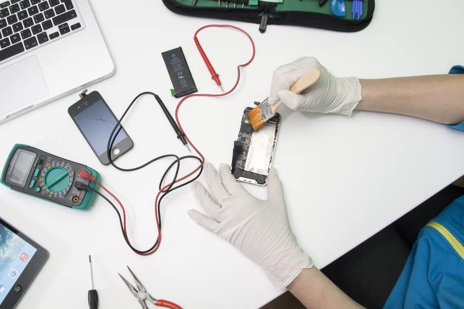 Hogyan segíthet az iPhone szerviz, ha a vízálló készülékünk meghibásodik?