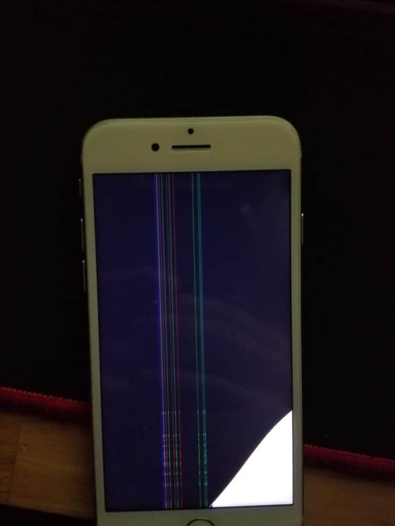 Hogyan biztosítsuk az adataink védelmét a telefon szerviz során?